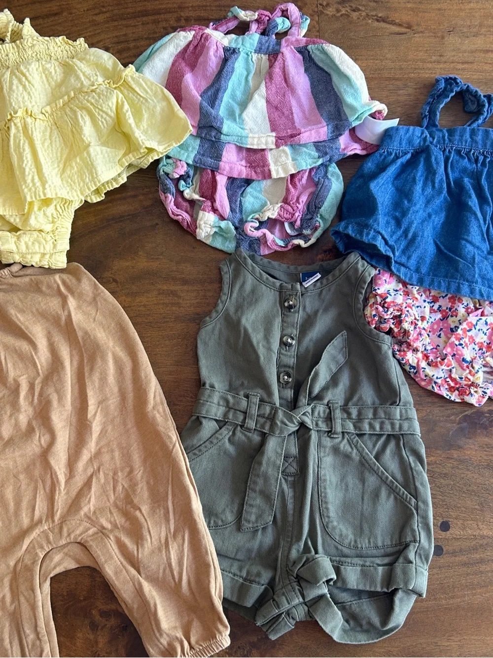 Old Navy Baby Girl Clothes Bundle | 6 Pieces | 3-6 Months | GUC
